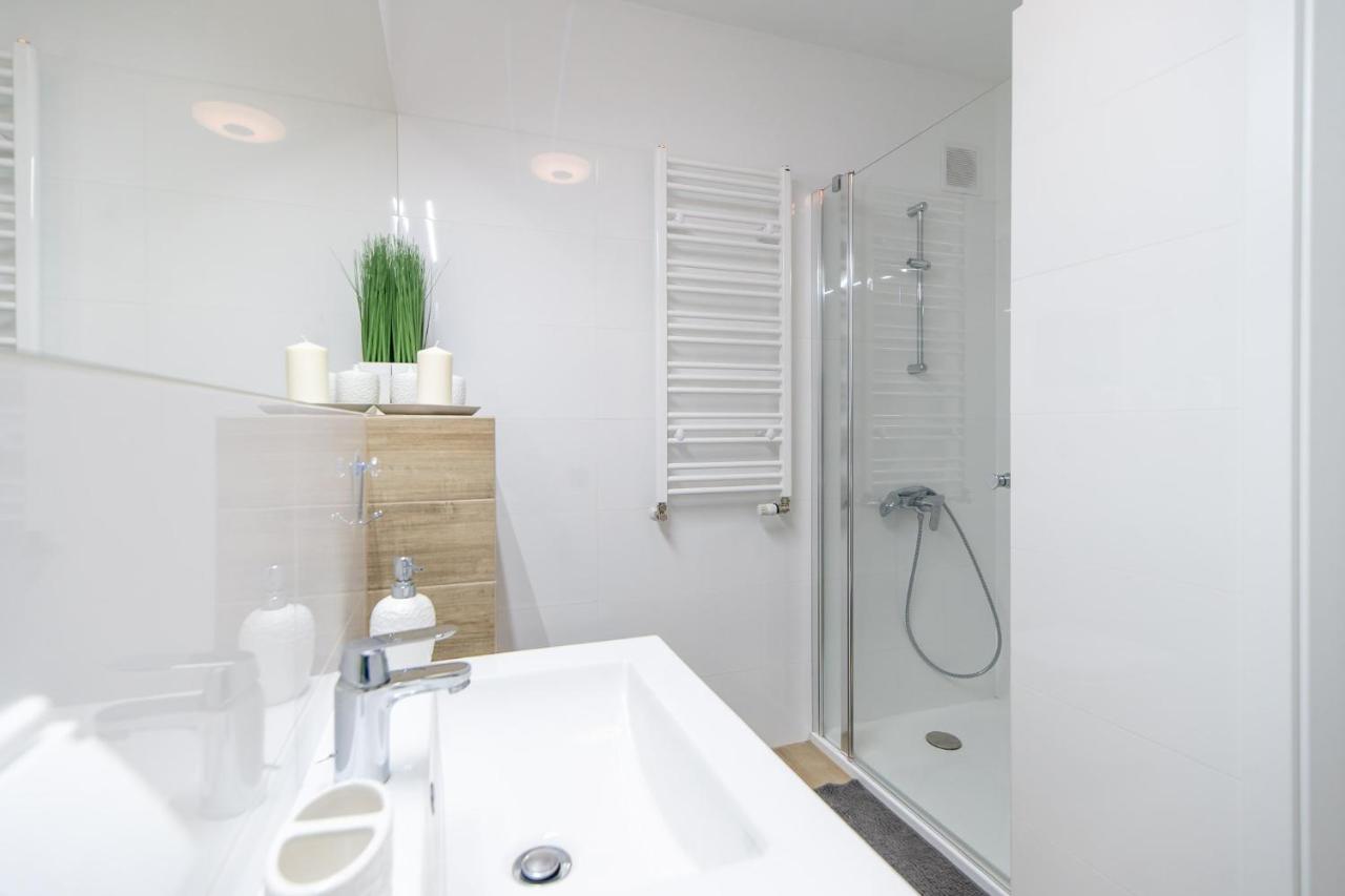 Waterline Apartamenty Kolobrzeg Ngoại thất bức ảnh
